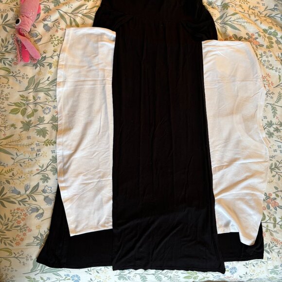 Long Stretchy Black Maxi Skirt with High Slits - Picture 3 of 3